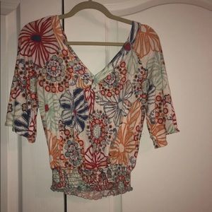 Accent v neck top